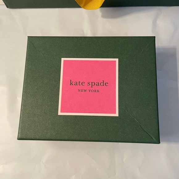 KATE SPADE Bright Pink 6 Gusset + 3 pockets + ID Holder Wallet w Gold Hardware. - Picture 4 of 11